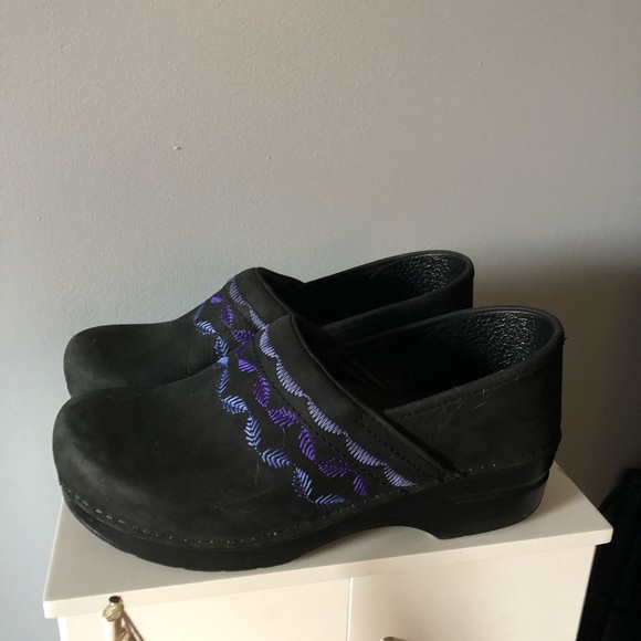 danskin shoes clogs